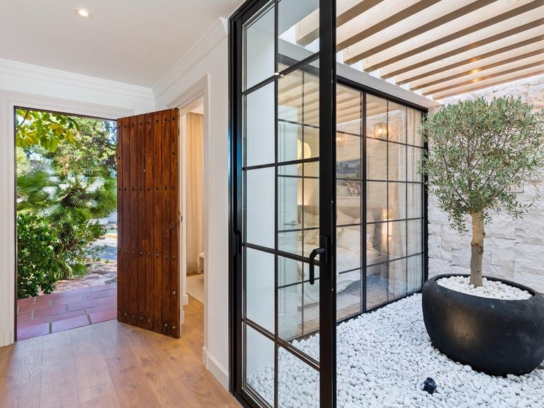 Town House for Sale in Benahavis, Malaga 6