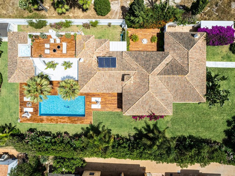 Villa for Sale in Marbella, Malaga 16