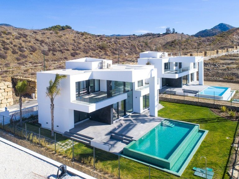 Villa for Sale in Málaga, Malaga 15