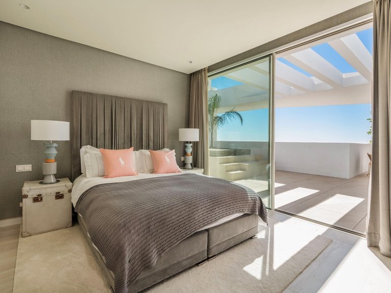Apartment for Sale in Ojen, Malaga 11