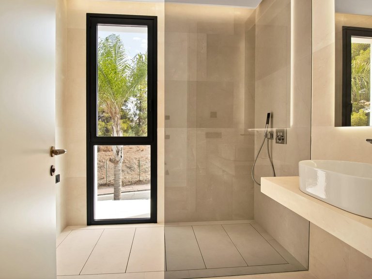 Apartment for Sale in Marbella, Malaga 25