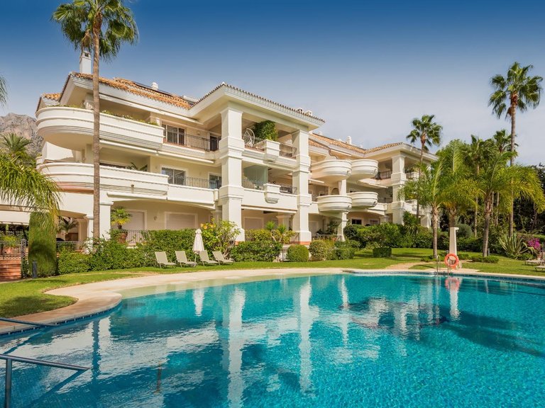 Apartment for Sale in Marbella, Malaga 1