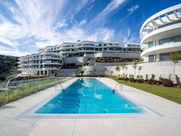 Apartment for Sale in Benahavis, Malaga 1