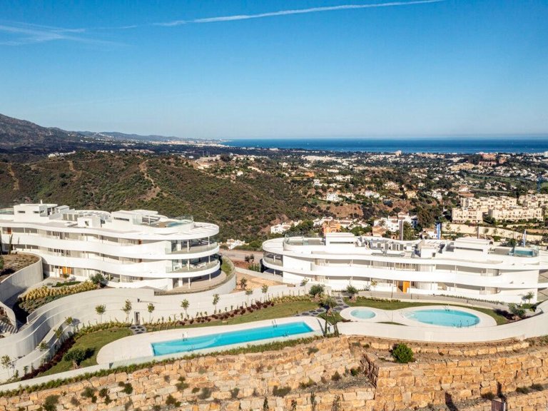 Apartment for Sale in Benahavis, Malaga 11