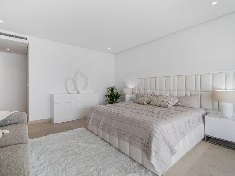 Apartment for Sale in Benahavis, Malaga 18