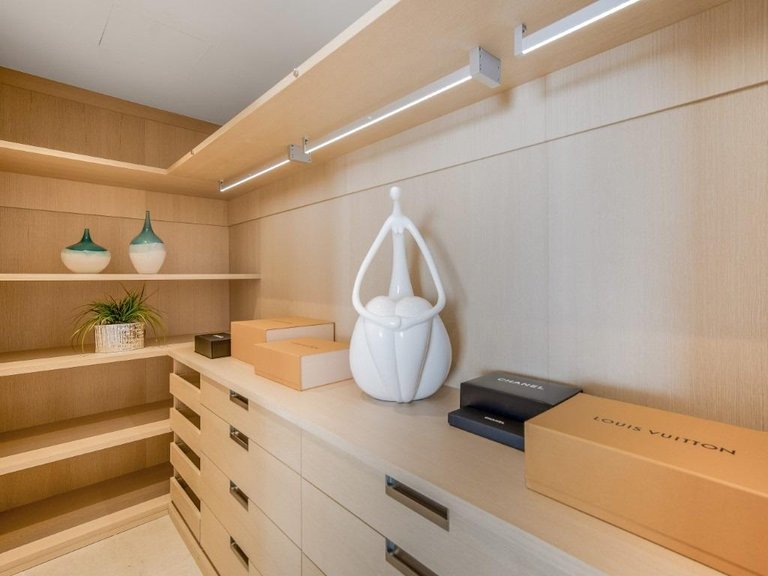 Apartment for Sale in Benahavis, Malaga 27