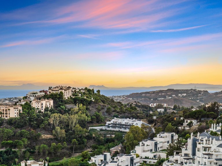 Apartment for Sale in Benahavis, Malaga 35