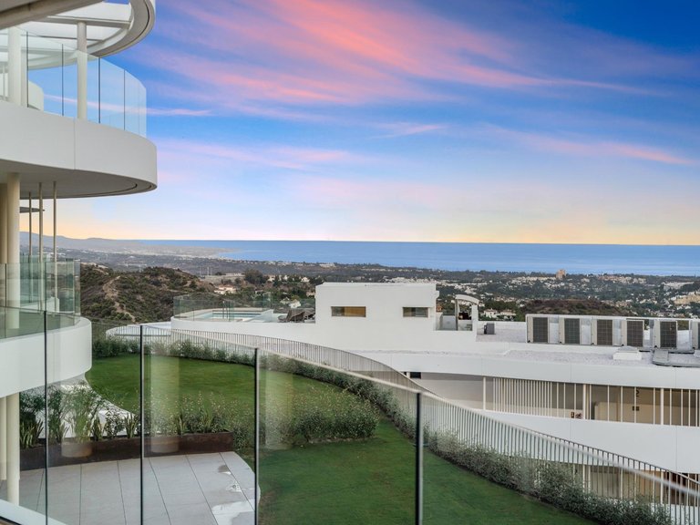 Apartment for Sale in Benahavis, Malaga 36