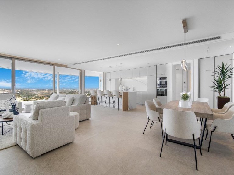 Apartment for Sale in Benahavis, Malaga 4