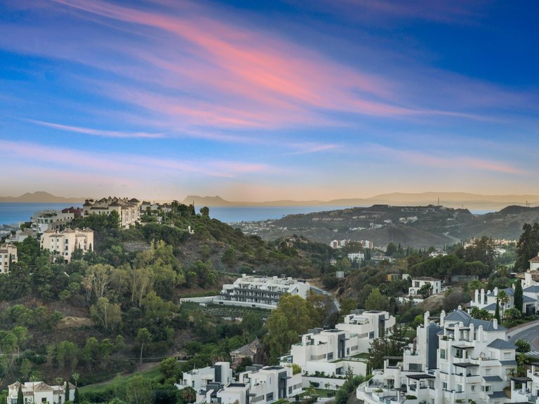 Apartment for Sale in Benahavis, Malaga 41