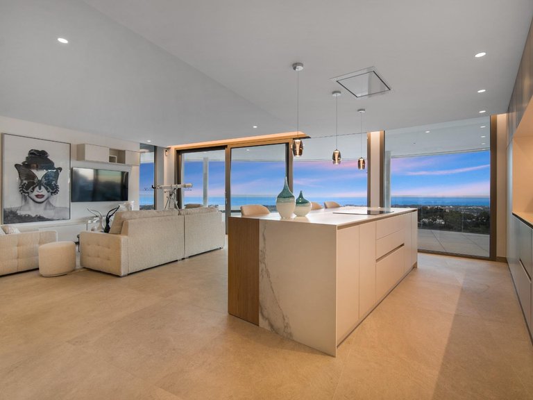 Apartment for Sale in Benahavis, Malaga 45