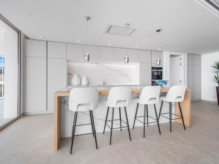 Apartment for Sale in Benahavis, Malaga 6