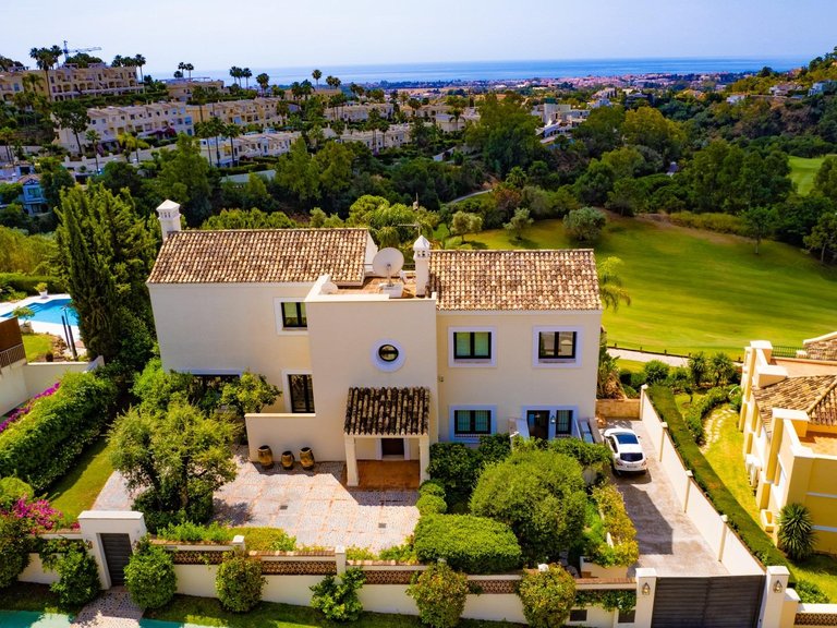 Villa for Sale in Benahavis, Malaga 1