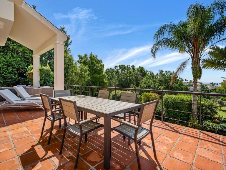 Villa for Sale in Benahavis, Malaga 17