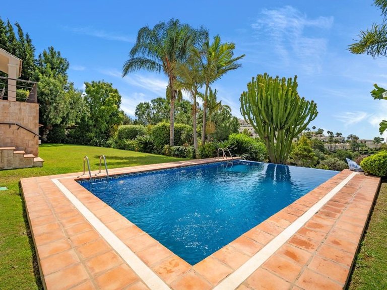 Villa for Sale in Benahavis, Malaga 20