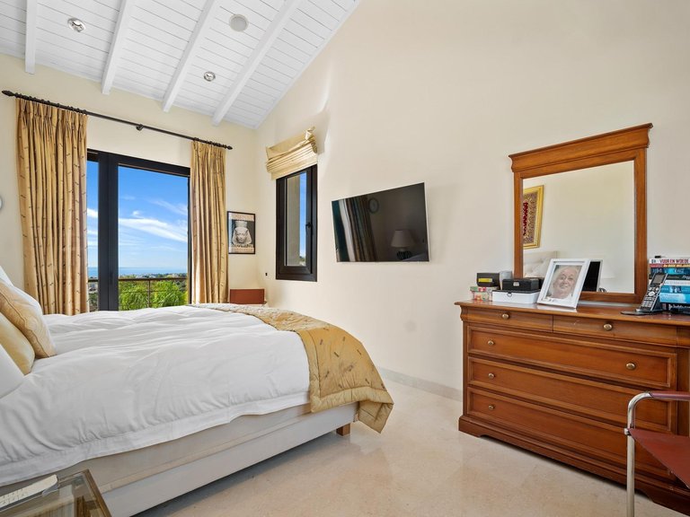 Villa for Sale in Benahavis, Malaga 33