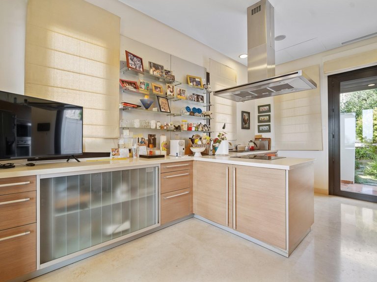 Villa for Sale in Benahavis, Malaga 7