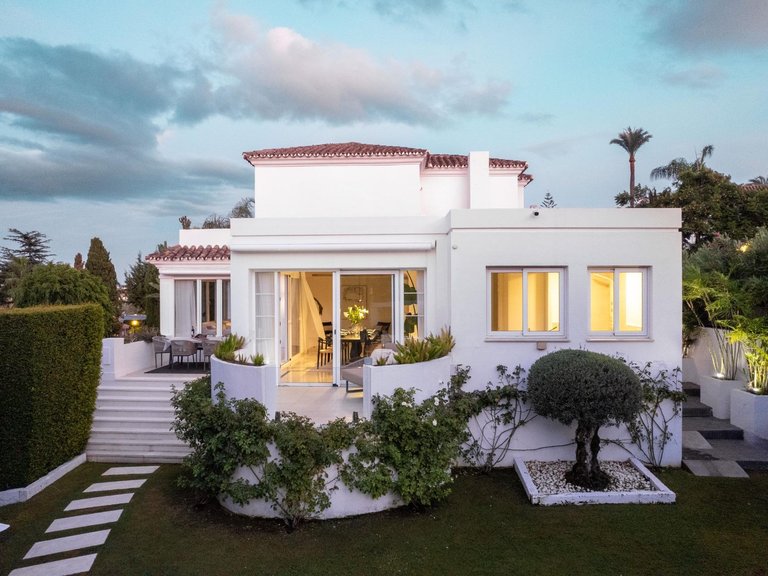 Villa for Sale in Marbella, Malaga 1
