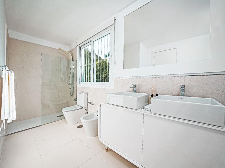 Villa for Sale in Marbella, Malaga 10