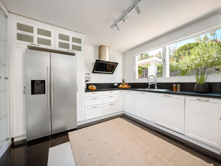 Villa for Sale in Marbella, Malaga 7