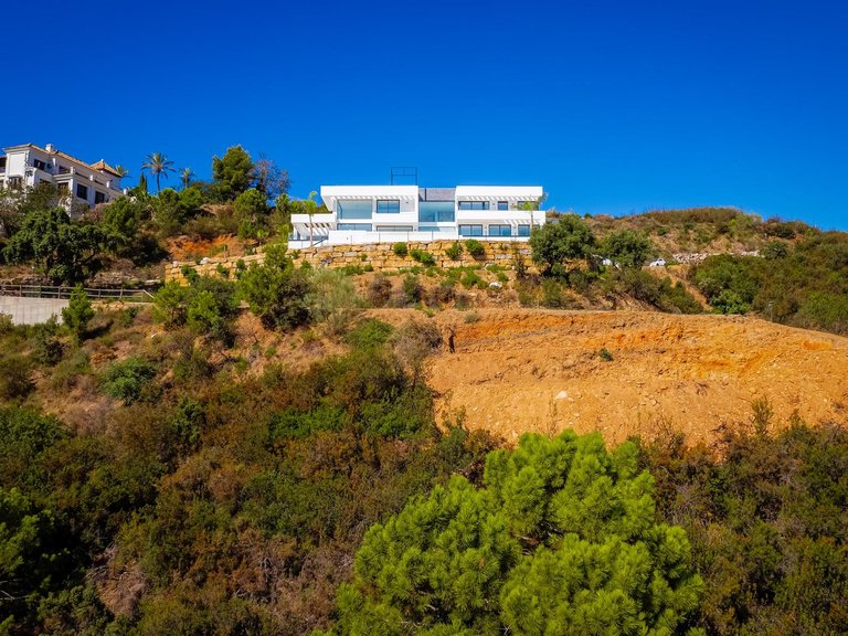 Apartment for Sale in Benahavis, Malaga 61