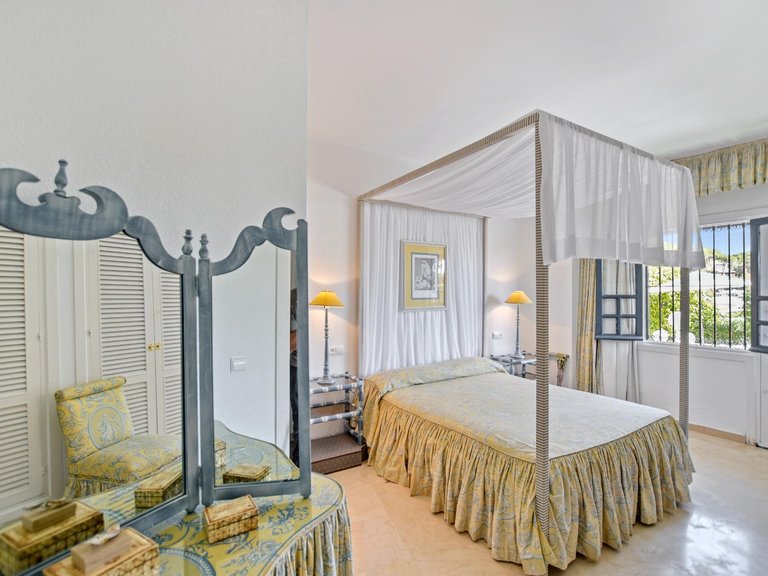 Town House for Sale in Marbella, Malaga 24