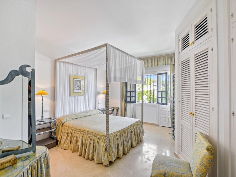 Town House for Sale in Marbella, Malaga 25