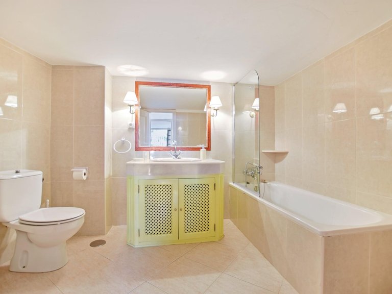 Town House for Sale in Marbella, Malaga 30