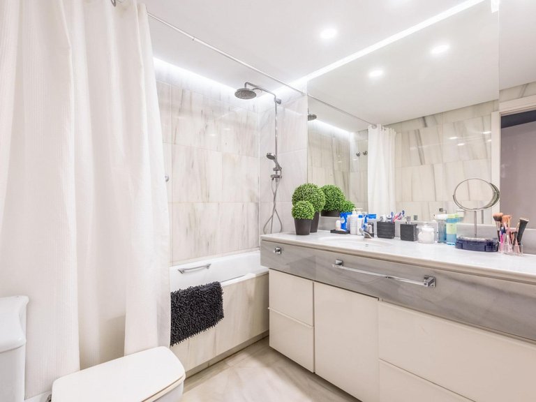 Apartment for Sale in Marbella, Malaga 14