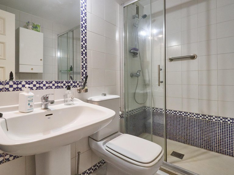 Apartment for Sale in Fuengirola, Malaga 25