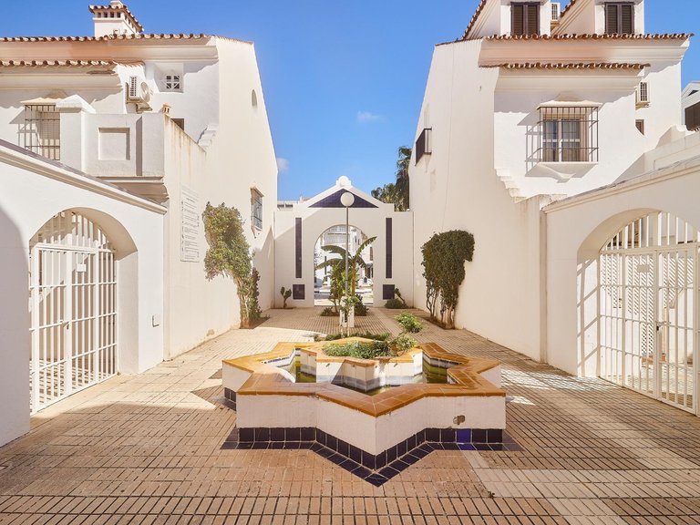 Apartment for Sale in Fuengirola, Malaga 36