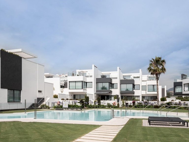 Apartment for Sale in Estepona, Malaga 2