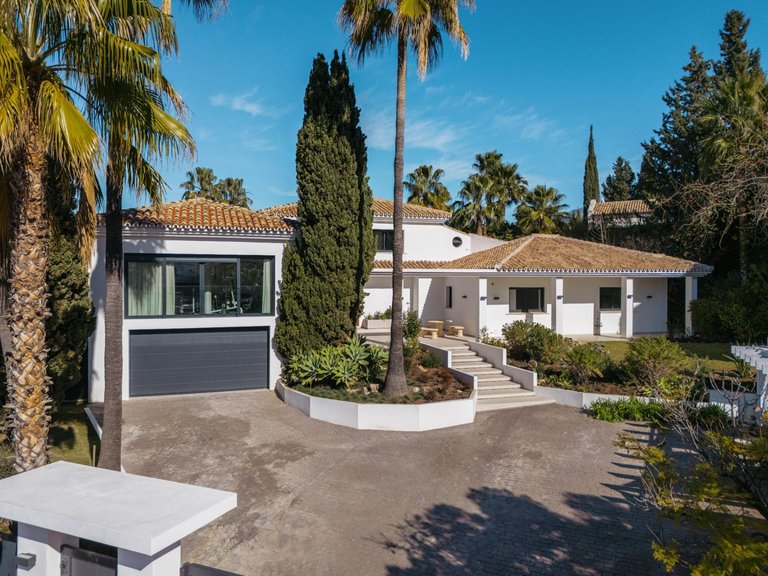 Villa for Sale in Marbella, Malaga 2