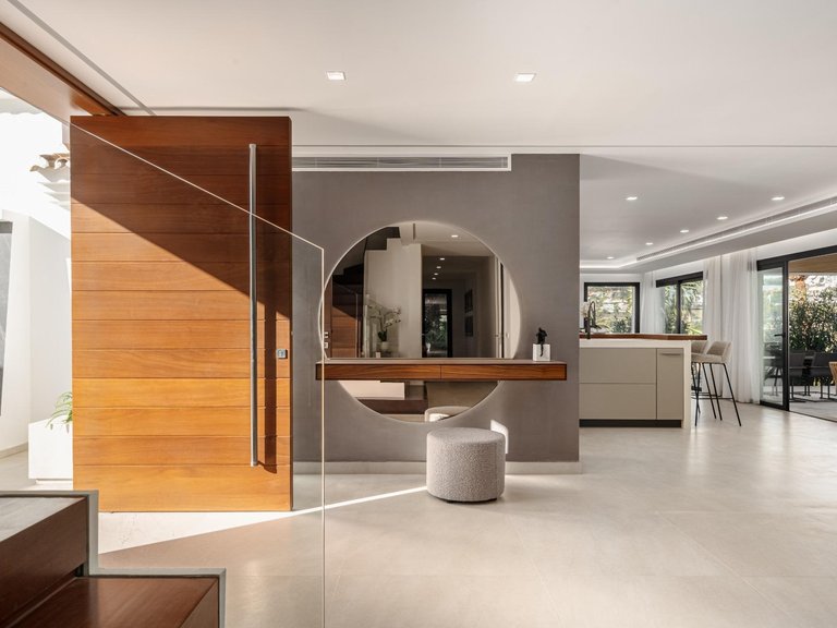 Villa for Sale in Marbella, Malaga 9