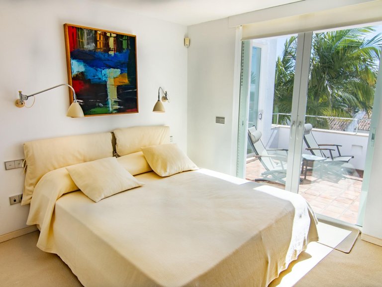 Villa for Sale in Marbella, Malaga 11