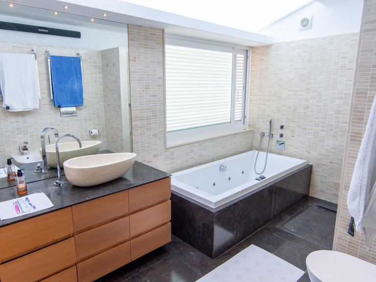 Villa for Sale in Marbella, Malaga 16