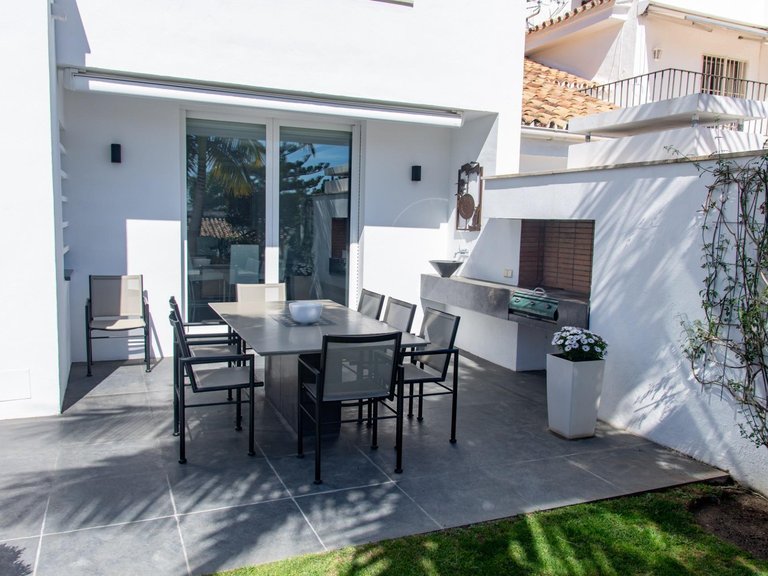 Villa for Sale in Marbella, Malaga 32