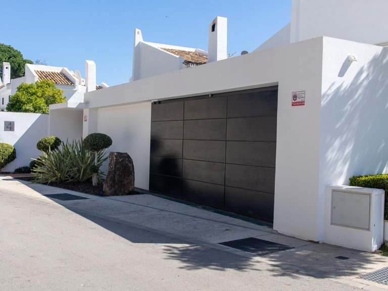 Villa for Sale in Marbella, Malaga 37