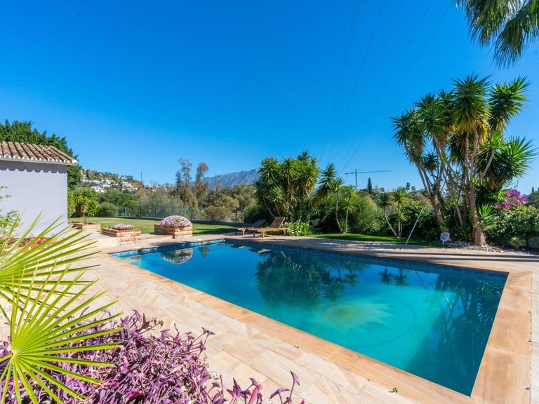 Apartment for Sale in Benahavis, Malaga 58