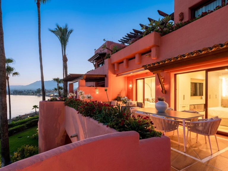 Apartment for Sale in Estepona, Malaga 1