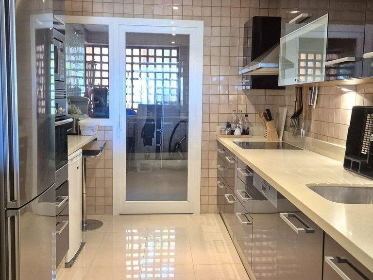 Apartment for Sale in Marbella, Malaga 35