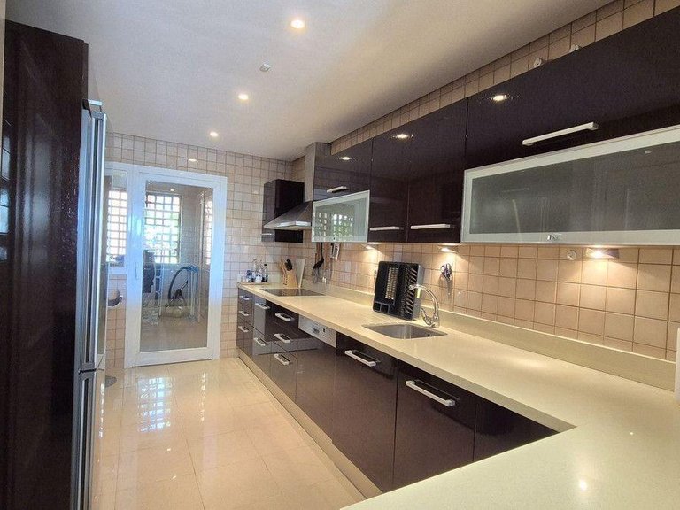 Apartment for Sale in Marbella, Malaga 37