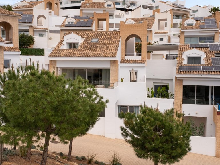 Villa for Sale in Benalmádena, Malaga 1