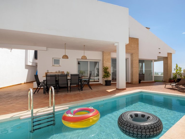 Villa for Sale in Benalmádena, Malaga 2
