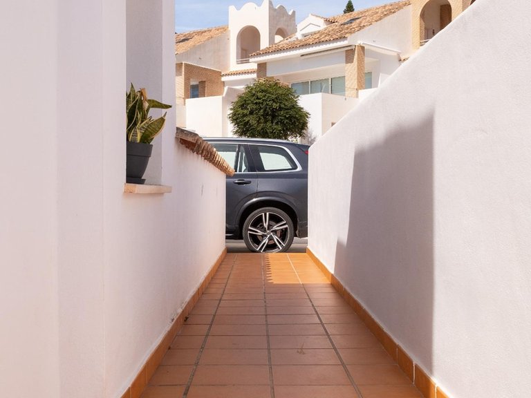 Villa for Sale in Benalmádena, Malaga 39