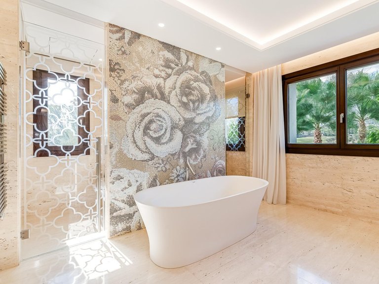 Villa for Sale in Marbella, Malaga 11