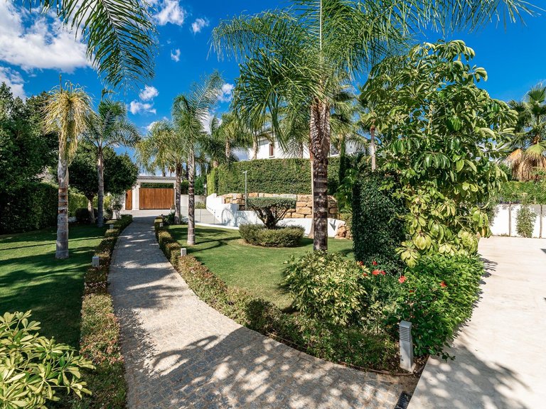 Villa for Sale in Marbella, Malaga 6