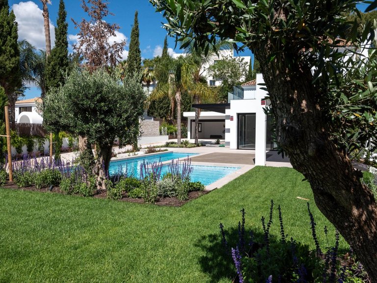 Apartment for Sale in Benahavis, Malaga 52