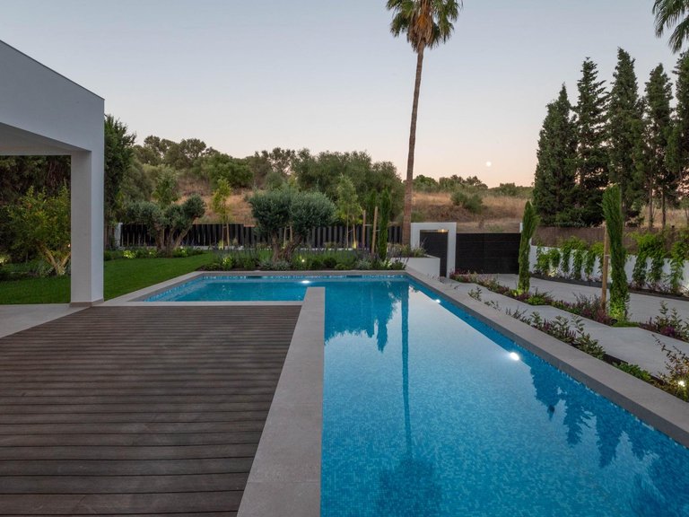 Apartment for Sale in Benahavis, Malaga 59