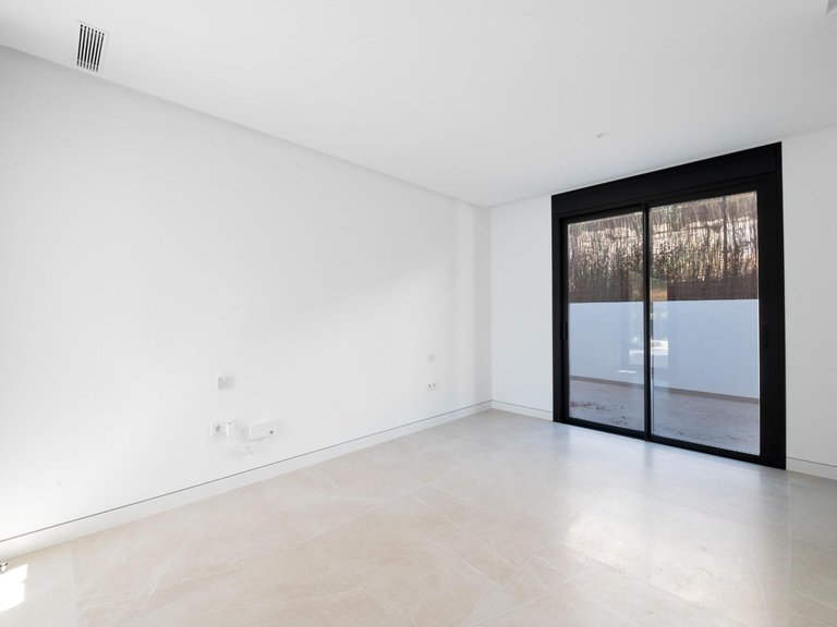 Apartment for Sale in Benahavis, Malaga 66